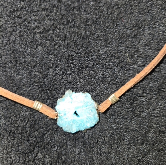 free press Jewelry - Free Press Tan Choker - Necklace with Turquoise Flower Pendant